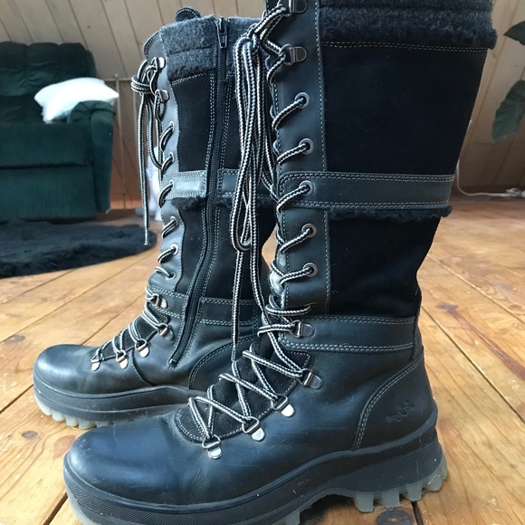 Winter boots - Picture 1 of 2